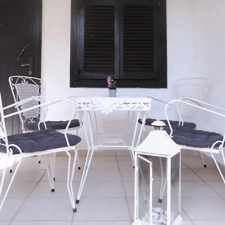 Single House Kallithea בית נופש *